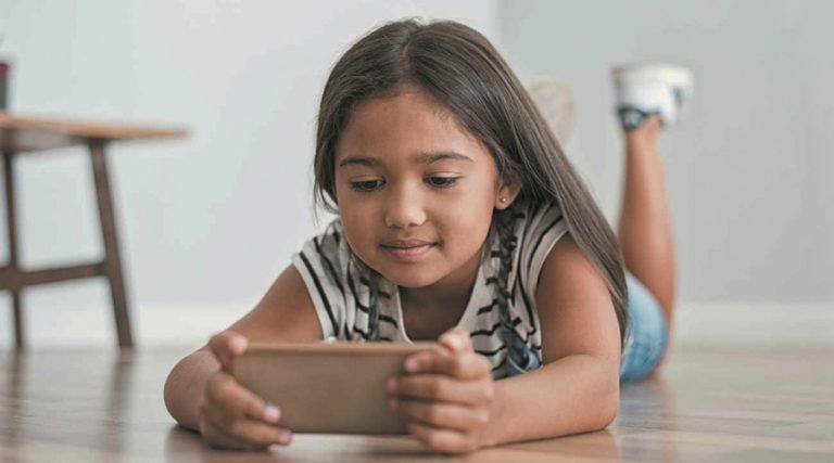 En Zacatecas, 4 de cada 10 jóvenes tuvo su primer smartphone entre los 7 y los 12 años