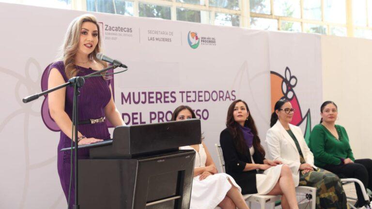Galardonan a mujeres que impulsan el desarrollo en Zacatecas